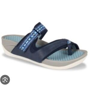 BareTraps Blue and Gray Women's Slippers/ Size 10